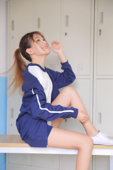 久久精品无码一区二区小草